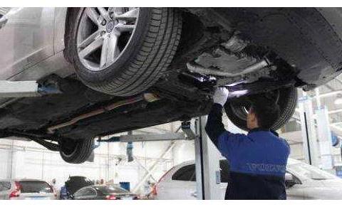 中国式养车坑了多少人？维修师傅：发动机越养越烂，可惜了