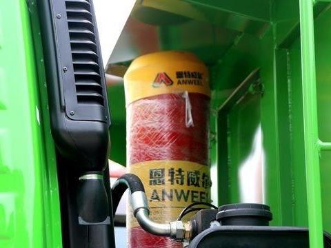 合规装载15吨不超载！实拍解放龙V小三轴自卸车