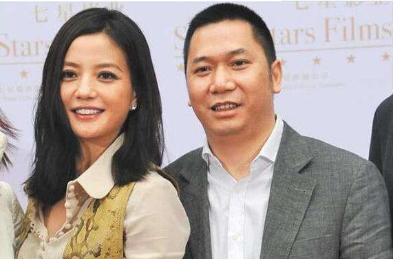 和赵薇相恋3年后,叶茂青转身娶了赵薇闺蜜,今他和赵薇关系如何?