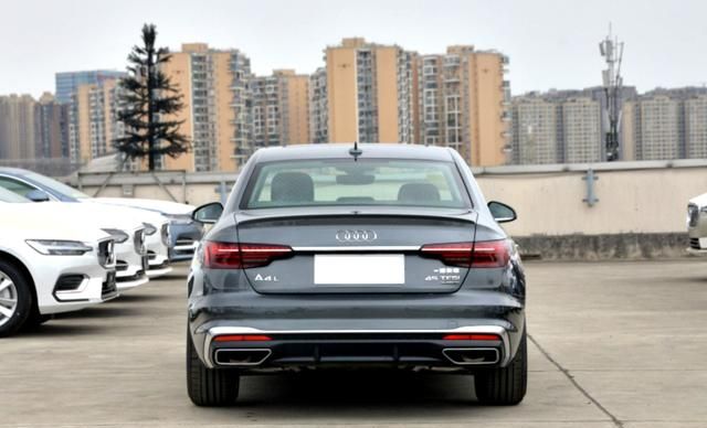 奥迪a4l裸车价23万,奥迪a4l裸车价 2020款奥迪a4l,外观和内饰值50万,实际上新车30.58万起