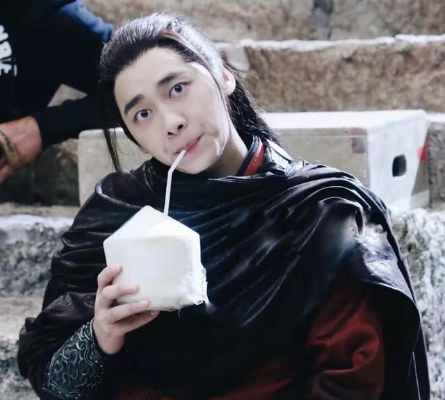最帅古装男明星,这些男星穿"古装"的样子,有你喜欢的吗?