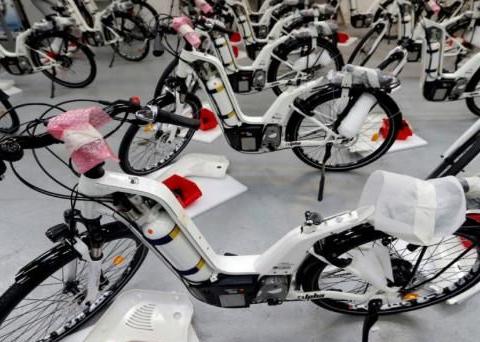 电动车劲敌出现, 充一次跑100公里的自行车, 电动车会被淘汰吗