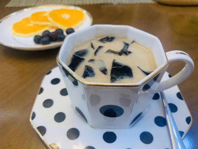 自制烧仙草奶茶,简单易上手,再也不用去奶茶店买了