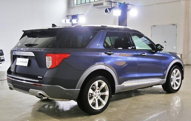 全新探险者实拍：30多万的纵置后驱中大型SUV，还有谁？