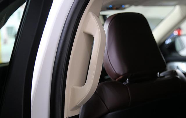 全新探险者实拍:30多万的纵置后驱中大型SUV,还有谁?