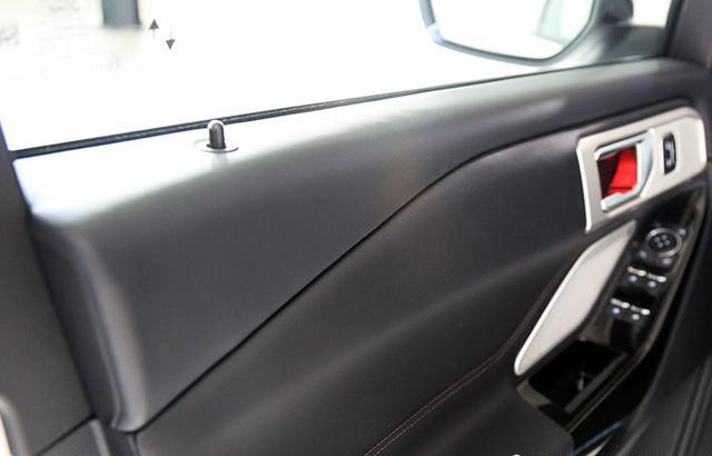 全新探险者实拍:30多万的纵置后驱中大型SUV,还有谁?