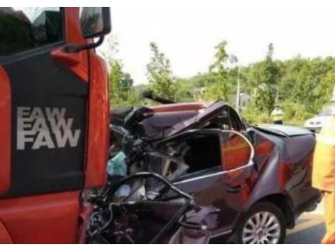 三者险买100万和50万差别有多大？定损员说完，后悔买错了