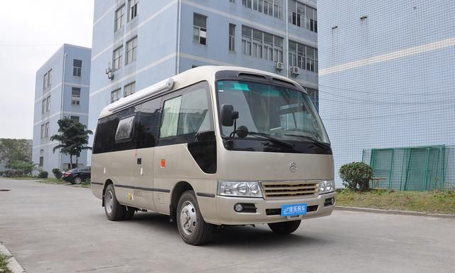 国六房车,大空间考斯特,佳乐三款车型亮相南京房车购车节