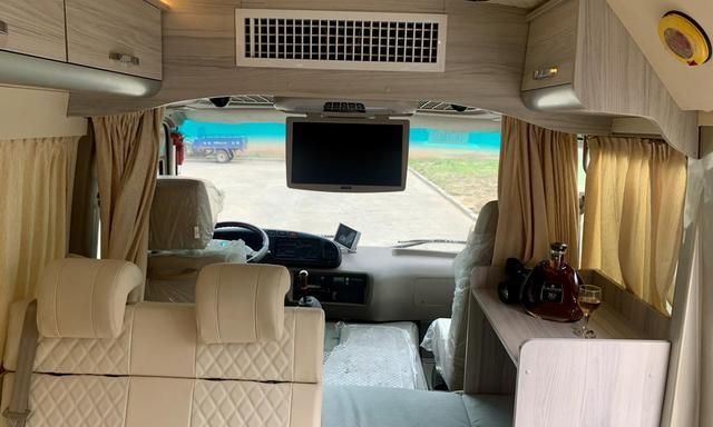 国六房车,大空间考斯特,佳乐三款车型亮相南京房车购车节