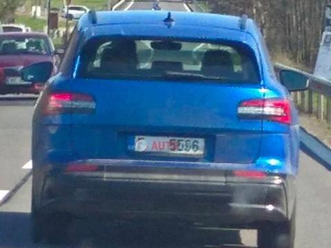 斯柯达首款纯电SUV街拍，基于大众MEB平台打造