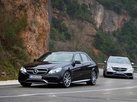 “猛踩油门”和“拉高速”，真的可以清理积碳吗？内行人给出解释