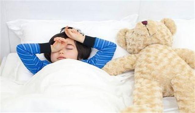 孩子“爱睡懒觉”真的是因为懒吗？别总抱怨孩子，先自我反省