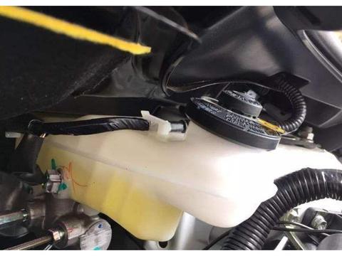 汽车保养只换机油？要想汽车寿命长，这四个地方别忘了换