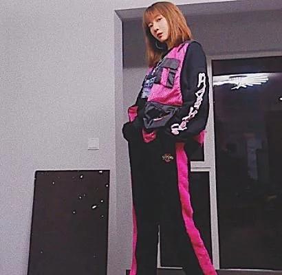 乃万的英文名安崎的英文名,谢可寅的英文