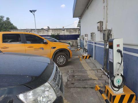 充电基础设施充电桩是电动汽车起飞的关键