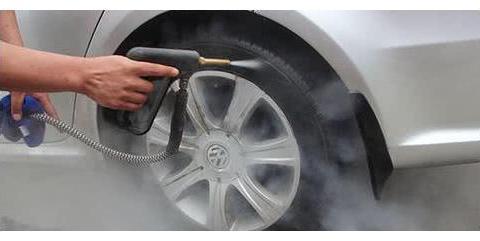 你知道汽车轮毂也要保养吗？定期清洗很重要，用什么刷子也有讲究