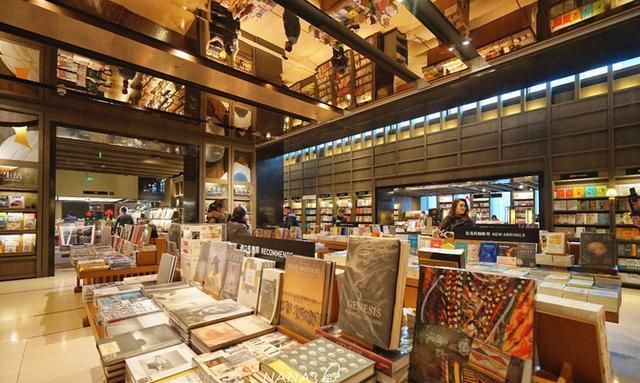 来苏州诚品,看一本书,学一回苏绣,体验周末的文艺小生活