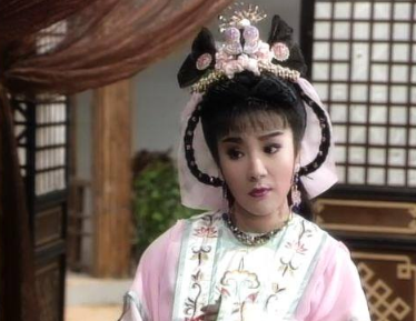 资深女星吐苦水：千万家产被男友挥霍还惨遭家暴，晚年带仨娃租房艰难度日（组图） - 3