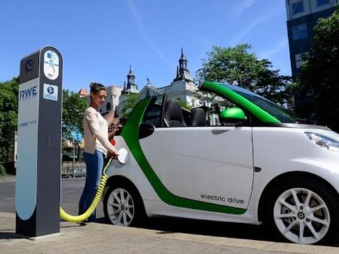 第一批吃螃蟹的人，首批新能源车主现状如何？车主：有些养不起