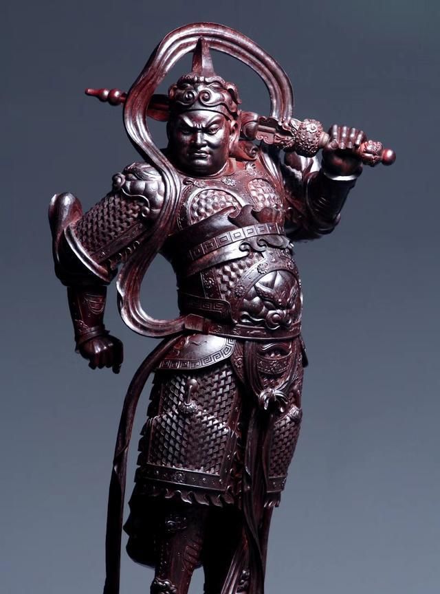小叶紫檀,韦陀立像木雕,佛像摆件