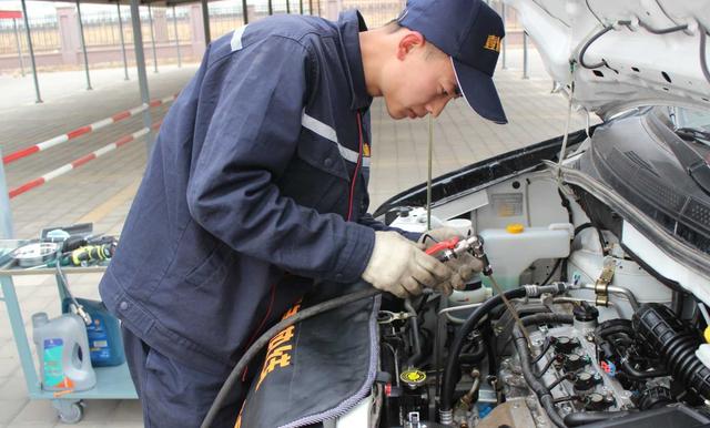 汽车保养有哪些项目？大保养和小保养怎么区分？