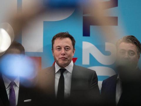 特斯拉把自己咬了