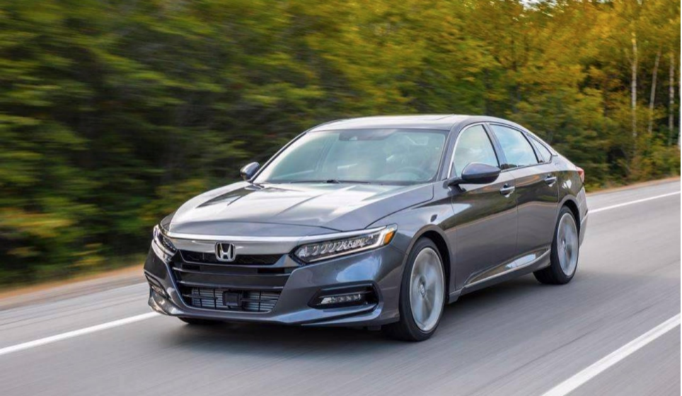 都是20多万的家用车 保养能差多少钱?