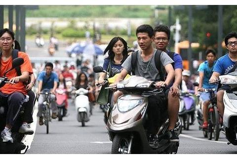 电动车又有“新规定”？交警：不要在做这些事情，逮住就罚500元