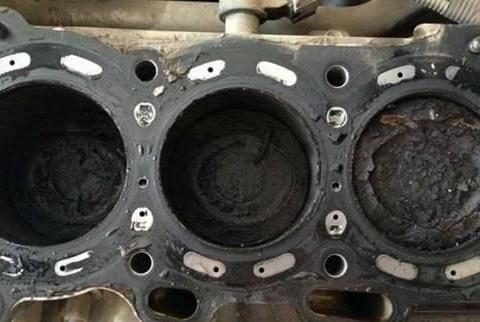 碳怎么都清理不全面？学会这一笨动作，30秒内便让碳全消掉