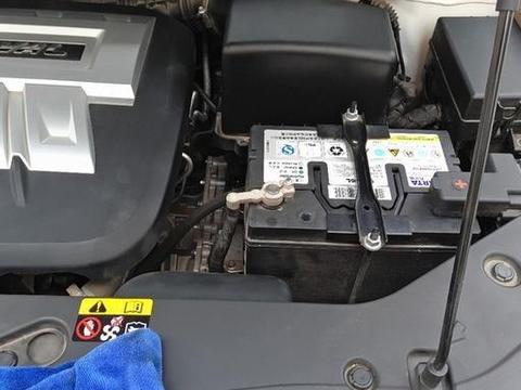 汽车蓄电池失效前，会有这6个征兆