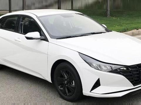 现代国产全新伊兰特实车谍照 车尾保留贯穿式尾灯