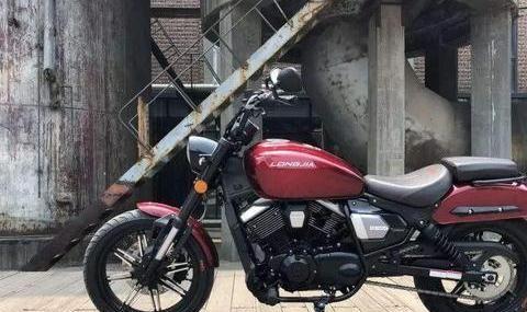 车友问，摩旅骑龙嘉V途250怎么样？