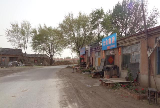 真相曝光！房山朱岗子红灯究竟是怎么回事？居民与路人的真实体验分享