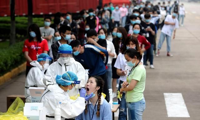 新冠肺炎|专家:疫情受控仍需戴口罩,估计一年之内摘不