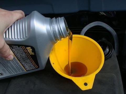 5000公里必需换一次机油？老司机：快看看你被骗了多少钱吧