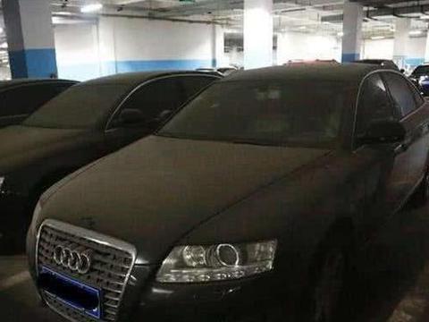 机场一辆奥迪停6年，工作人员：只要能开走，50万停车费一分不要