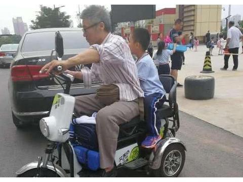 电动车四禁正式实施，抓一次罚200，车主：没钱买车有错吗？