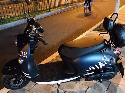 你觉得，适应年轻人骑的电动车应该是什么样子？