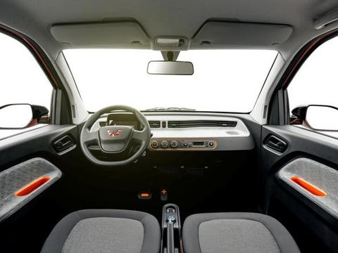 【车视头条】小而强大，宏光MINI电动车内饰实拍图发布