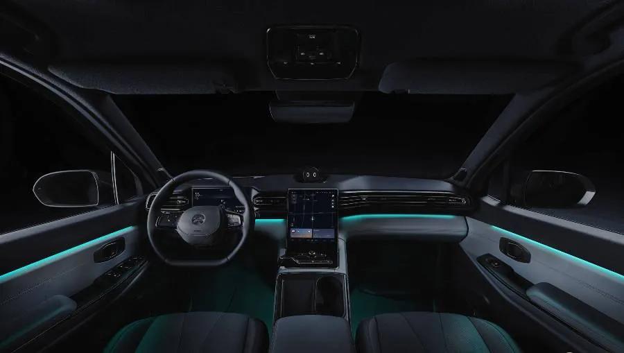 不提钱,你到底选特斯拉Model X还是蔚来全新ES8?