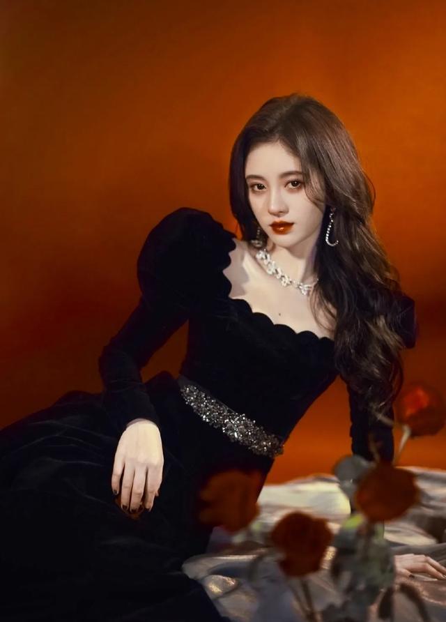 女明星脱发心酸:孔雪儿蒋梦婕离不开假发片,鞠婧祎疑戴假头套