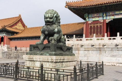 为啥故宫之中的石狮子,都顶着一头卷毛?游客:谁把你弄成这样?