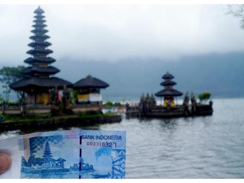 巴厘岛最“值钱”风景！印在五万印尼盾背面的水神庙！本地人最爱