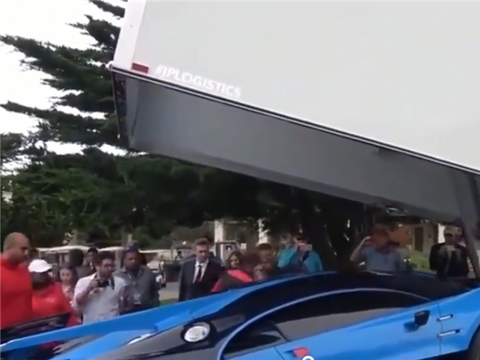 1650马力布加迪卸车，车价千万，一次保养13万，曾是迪拜王子座驾