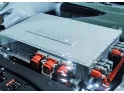 第一批绿牌车要更换电池了，看到价格后，车主：几乎赶上新车了！