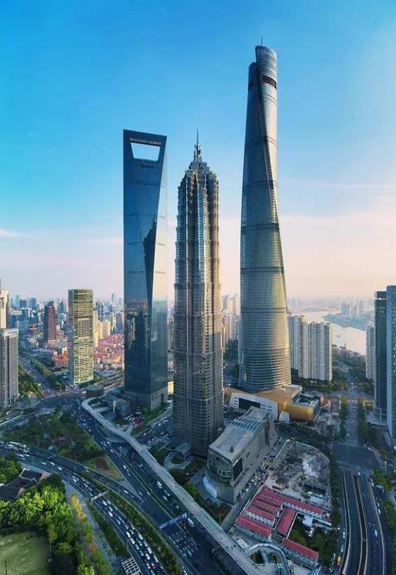 中国第一高楼:共119层总高632米,斥资148亿却换来遍地