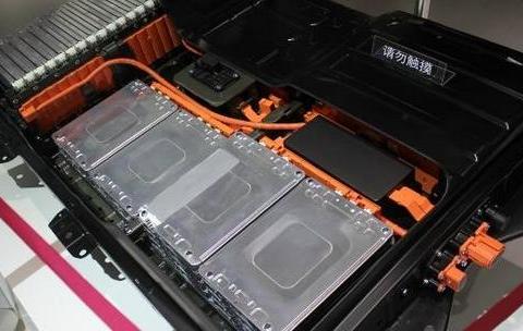 新能源汽车的电池性能和安全性到底怎么样