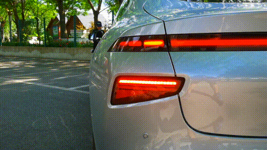 暴力与美学的对决 动态体验小鹏P7