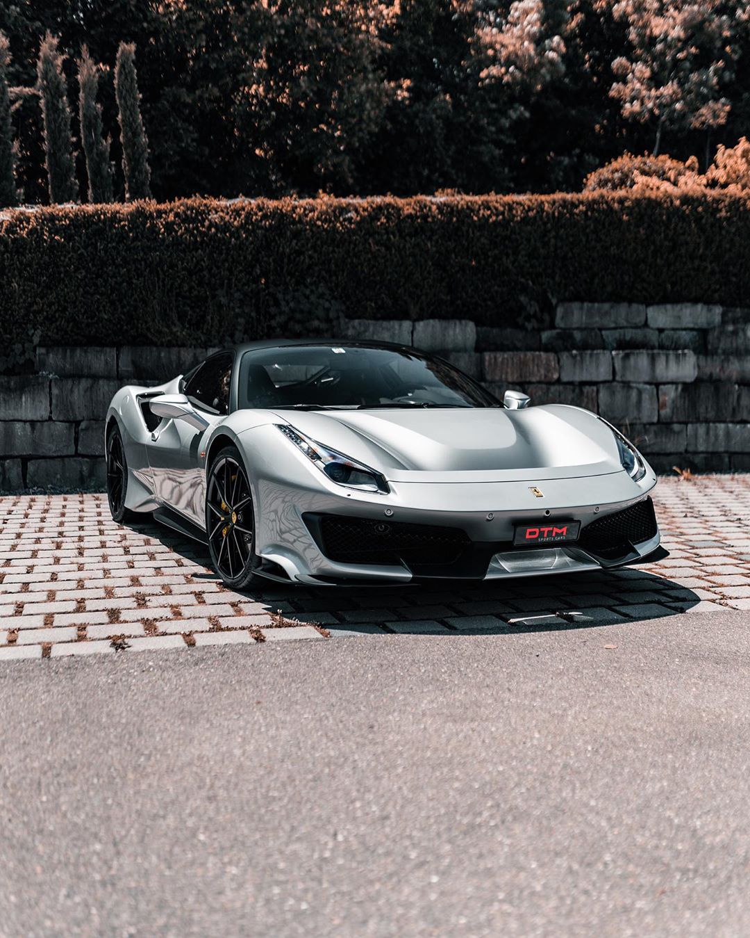 法拉利488pista spider,法拉利f8 spider 法拉利488 pista实车 犀利的运动风格设计