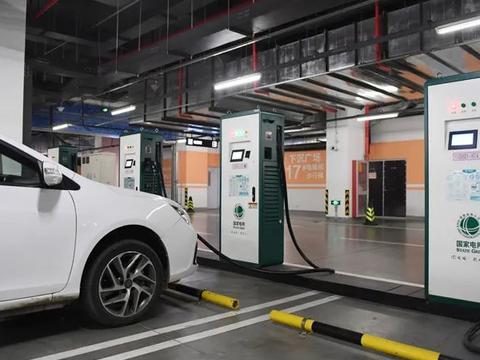 未来电动车充电会不会很难，北京最大充电站能给个答案